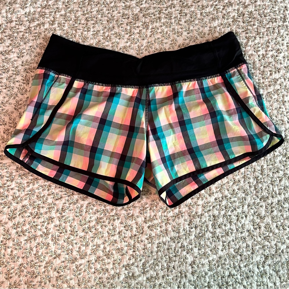 Lululemon 🍋 Run Time shorts sz 8